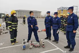 总队新训大队技能训练“燃爆”训练场图片