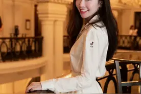 陈露问闺蜜：“我长这么好看，他为什么不要我？”答案在这里图片
