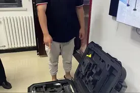 一机在手 莫要放纵自由图片