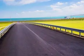 中国版“66号公路”全程3063千米，一路上荒无人烟，却又美若天堂图片