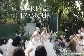 杨丽萍爱徒办婚礼，两人同穿婚纱甜蜜接吻，恋爱2余年修成正果图片