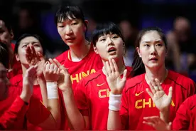 中国女篮东京奥运12人名单效力俱乐部 位置 年龄 身高 位置图 「再评」图片