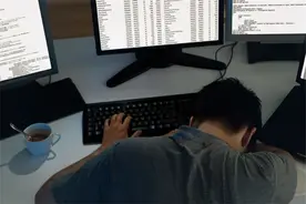 985硕士的无奈：32岁月薪不到4000元，受高等教育却过着低配生活图片