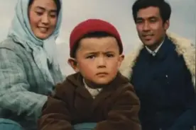 方超：《牧马人》许灵均的儿子，因身高不足无缘艺校，今变成这样图片