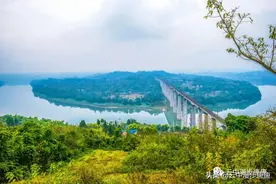 行走的风景——岳池中和之金顶山图片
