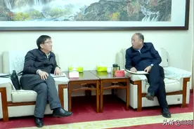 靳国全与国家能源集团山西公司杨爱东一行举行工作会谈图片
