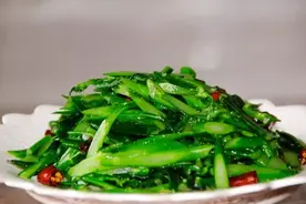 芥蓝可以这样吃：你爱吃花还是茎？图片