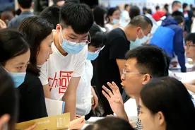 压二本线的考生，是该选本科还是专科？资深老师教你如何低分高报图片