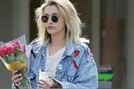 迈克尔·杰克逊女儿遗传了他的天王气质，现如今20岁的她事业有成图片