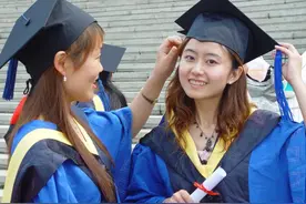 985本科毕业生和双非研究生，企业更愿意要哪种？HR的选择很现实图片