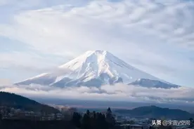 富士山是一颗隐形的定时炸弹？专家：一旦爆发，日本将受到重创图片