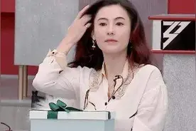 浪姐2开播：张柏芝首秀魔音穿耳，40岁美貌惊艳，撩头发绝了图片