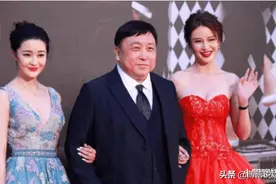 父债女还？导演王晶的女儿出演风月片，近照撩人令观众迫不及待图片