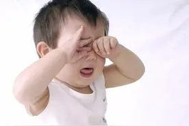 宝宝理发就会哭闹不止？原来触觉系统失调，触觉功能训练越早越好图片