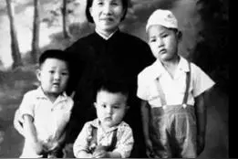 毛主席的母亲文七妹为什么要给毛主席取名“石三伢子”呢？图片