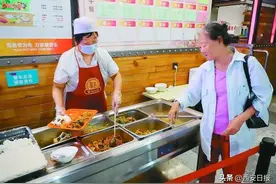 把“食”事办实！雁塔区建成128个老年助餐点图片