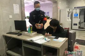 南昌市公安局门口来了位湖北小伙，局长关注民警妥善帮忙暖心图片