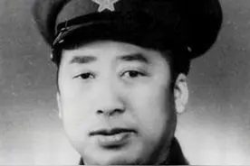 他曾经的职务只比毛主席低一级，未参加授衔，朱德喊他“大老板”图片
