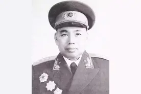 许世友一生习武，如何评价李小龙、成龙、李连杰图片
