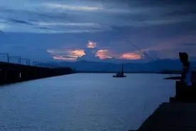 夏季夜钓的几个狠招！别不信，高手都是这么搞的图片