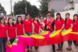为生儿子，夫妻连生11个女儿后终如愿，如今靠“啃女”生活图片
