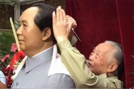 理发师钱水桃：毛主席稳重大气的大背头发型，是怎么设计出来的？图片