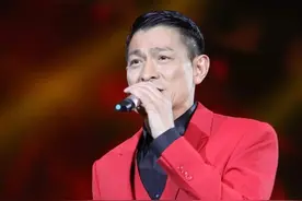 残奥会上演唱，到在义演中压轴表演，刘德华一直是最受欢迎歌手图片