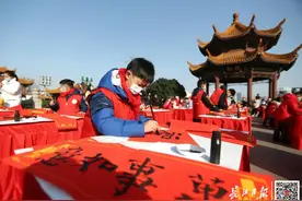 外媒又频频关注武汉：应对疫情相当不错图片