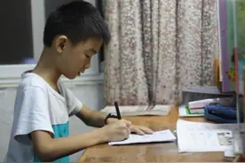 小学生压力还真不小？数学97分语文不低于90分，班级倒数第2图片