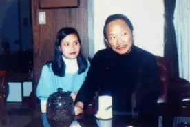 像古龙一样喝酒，朋友、酒和女人图片