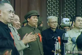 解放军的14个骑兵师，当年兵强马壮，一个骑兵师有多少兵力？图片