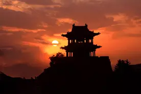 【跟着诗词游武威】大云晚钟图片