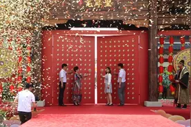 “地摊经济”燃爆长春莲花山 首届消夏生活节圆满开摊图片