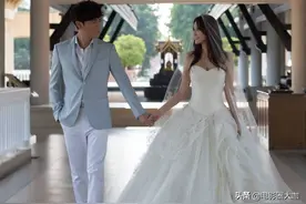 终于翻车了！秦昊私发老婆丑照视频，粉丝逆向操作狂cut伊能静图片