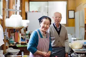 日本老人的“极简晚餐”，看完后终于明白，日本人长寿是有原因的图片