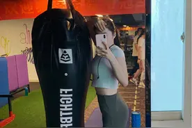 胖女孩身材惹火，健身让她更有曲线，臀部塑形这样练，提臀瘦腿图片