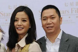 又是合约夫妻？赵薇深夜约会小鲜肉，与老公黄有龙已五年未同框图片