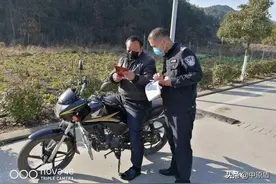 “疫”线人物 | 商城县吴梦超：战“疫”中的最美“警”色图片