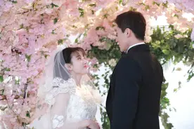 《乔家的儿女》原著“变心成性”的戚成钢，早已爱上乔四美，可惜图片
