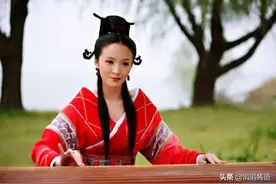 涓涓隽语折服于汉代才女的才华人品，作七律.咏班婕妤感怀其生平图片