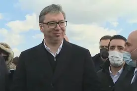 塞尔维亚总统武契奇视察中企承建的快速公路项目图片