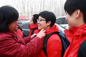 【诗歌】致敬！最美的她图片
