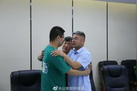 郭刚堂父子重逢后首发声：希望不要打扰儿子，我也该回归正常生活了图片