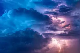 双语阅读：Clouds | 云图片