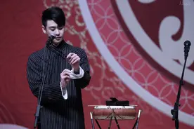 郭德纲趣谈曲艺后台往事，鼓曲濒临失传，这回还有救吗？图片