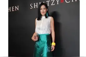 孟广美亮相活动被拍，网友：天！太漂亮了！这样的她令人眼界大开图片