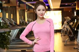 打底裤已经不“香”了！今年流行瑜伽裤，让你舒服地逛街或健身！图片