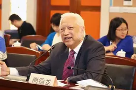 美国富商熊德龙，为何一再强调：我是百分百的中国人？图片