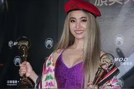 蔡依林这“体操服”真是绝了，连体造型好似“蹦迪球”，太刺眼图片