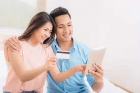 老公假扮老婆男闺蜜，半夜给她发信息，老婆：他在家，今晚不行图片